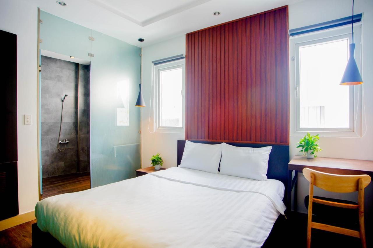 Lá Bình Tân Hotel