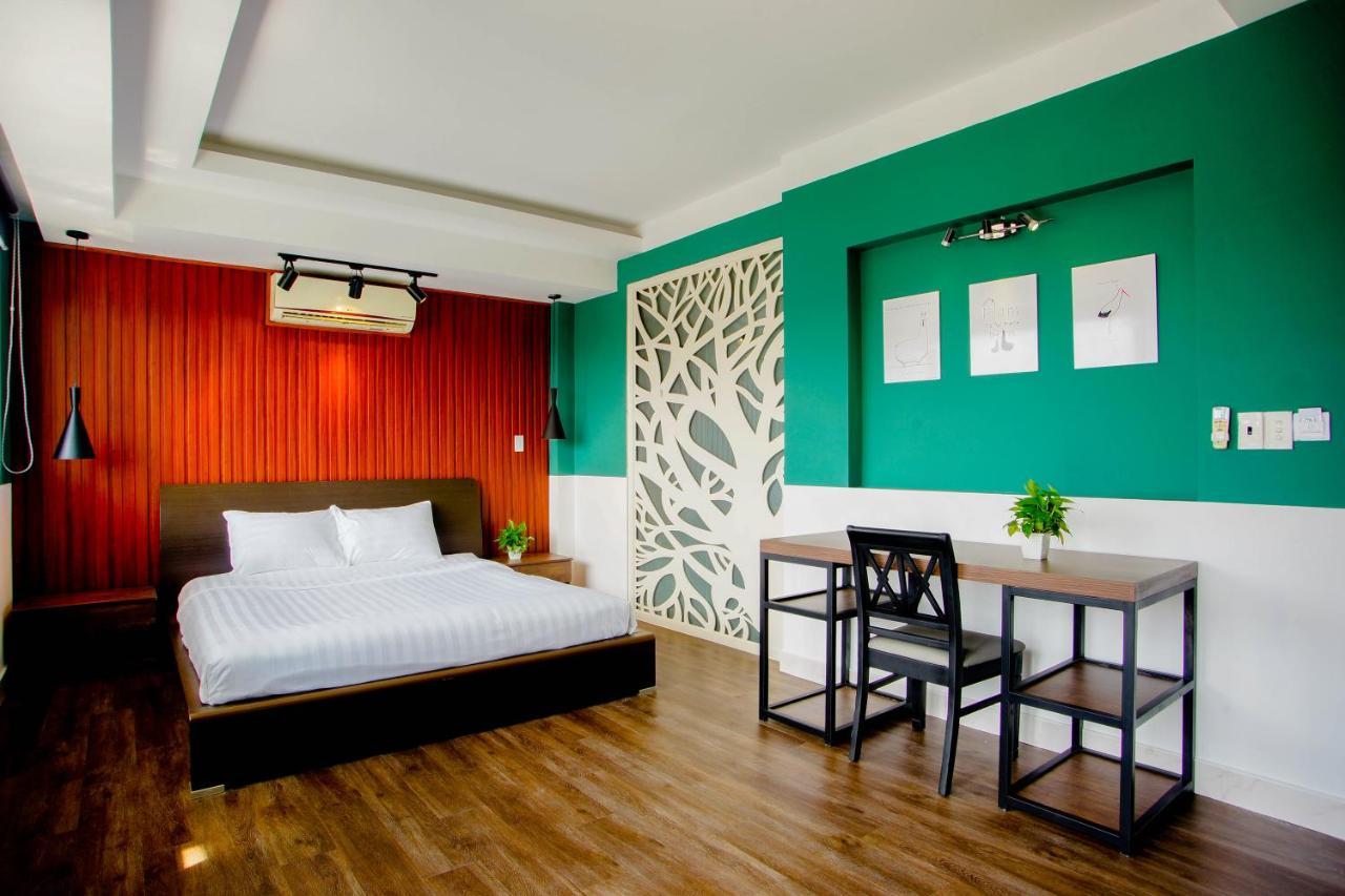 Hotel Lá Bình Tân 3*