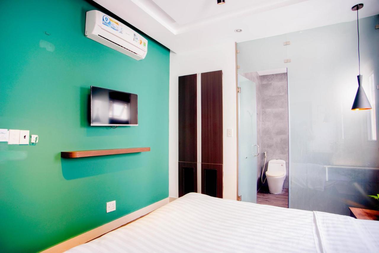 Lá Bình Tân Hotel